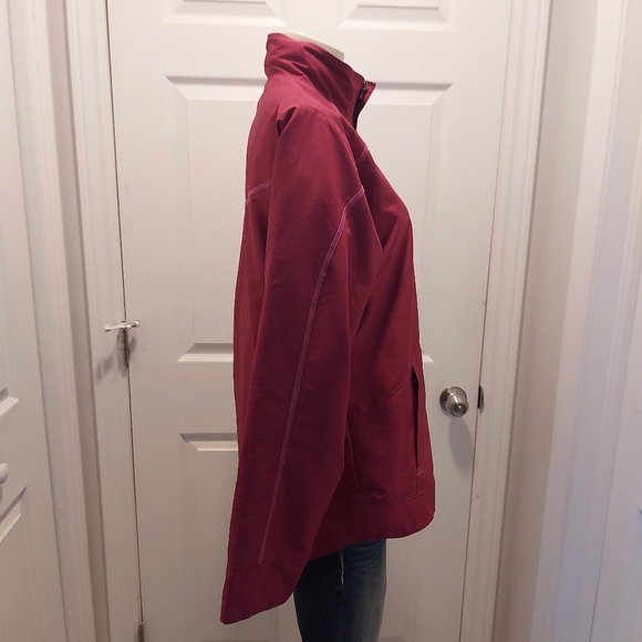 Womens Under Armour Jacket Size Medium - Picture 2 of 8